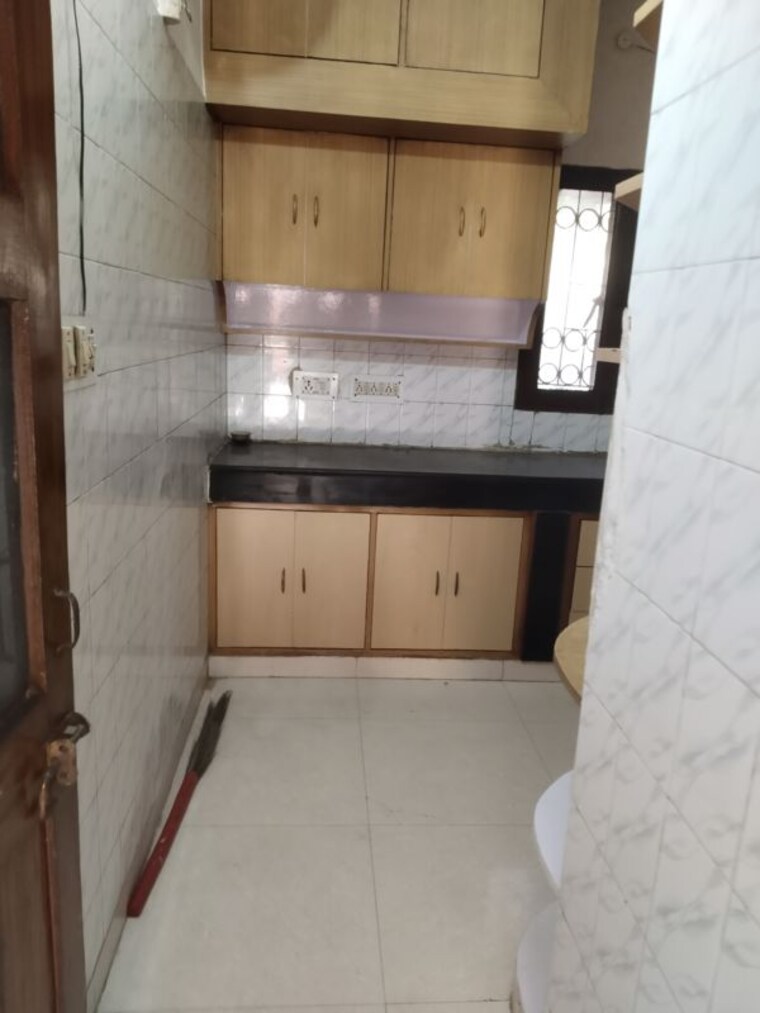 Kitchen, sarita vihar 3 Bedroom 1900 Sq.Ft. Apartment In Sarita Vihar Delhi 10374583
