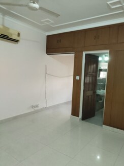 3 BHK + Pooja Room Apartment For Rent in Sarita Vihar