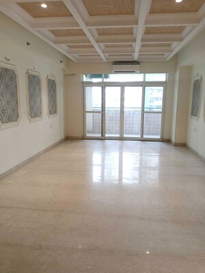 Room in 4 BHK Apartment at Parx Laureate, Sector 108 – for Sale