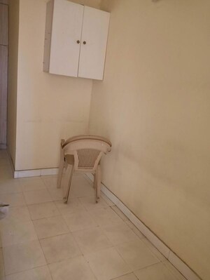 Room in 4 BHK Apartment at Parx Laureate, Sector 108 – for Sale