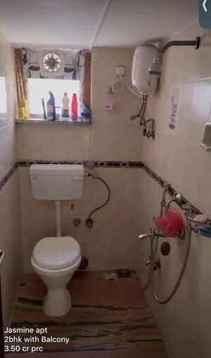 Bathroom in 2 BHK Apartment at Jasmine Apartments Mazgaon, Mazgaon – for Sale