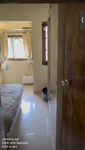 Bathroom in 2 BHK Apartment at Jasmine Apartments Mazgaon, Mazgaon – for Sale