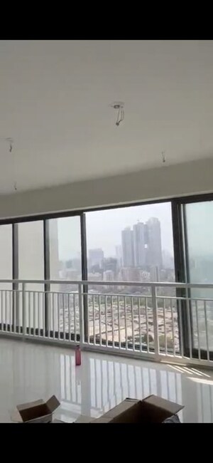 Room in 2 BHK Apartment at Dynamix Divum, Malad East – for Rent