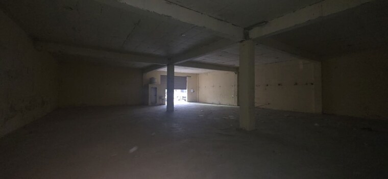  Parking, basai village Commercial Warehouse 5200 Sq.Ft. In Basai Village Gurgaon 10374622