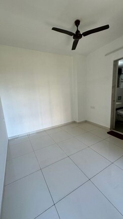 1 BHK + Servant Room,Study Room,Extra Room Apartment For Rent in Raunak 108