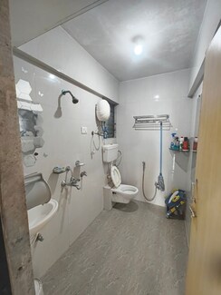 1 BHK + Pooja Room,Servant Room Apartment For Rent in Raunak 108