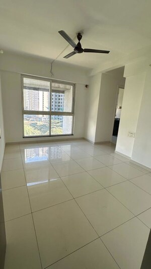 Room in 1 BHK Apartment at Raunak 108, Kasarvadavali – for Rent