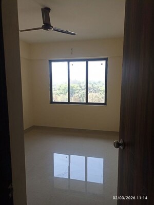 Room in 1 BHK Apartment at Raunak 108, Kasarvadavali – for Rent