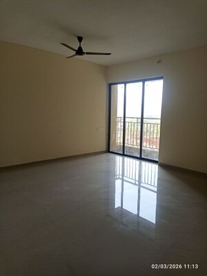 Room in 1 BHK Apartment at Raunak 108, Kasarvadavali – for Rent