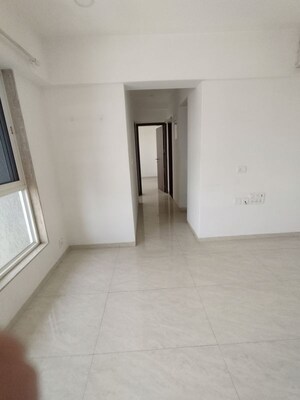 Room in 2 BHK Apartment at Supreme 19, Lokhandwala – for Rent