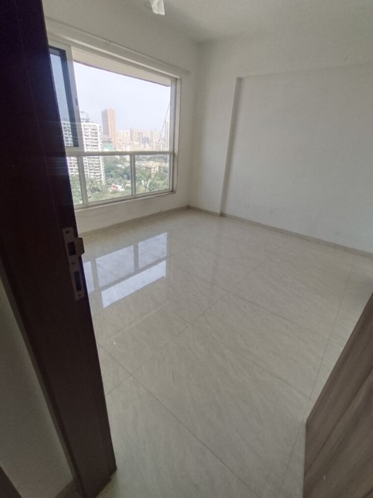 Room, supreme-19 2 Bedroom 695 Sq.Ft. Apartment In Lokhandwala Mumbai 10374644