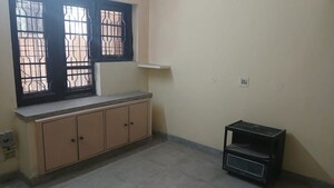 Room in 3 BHK Independent House at Sector 14 – for Rent