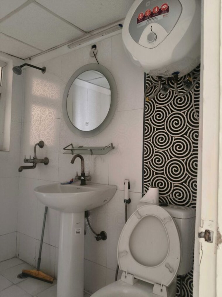 Bathroom, paramount-floraville 3 Bedroom 1360 Sq.Ft. Apartment In Sector 137 Noida 10374708
