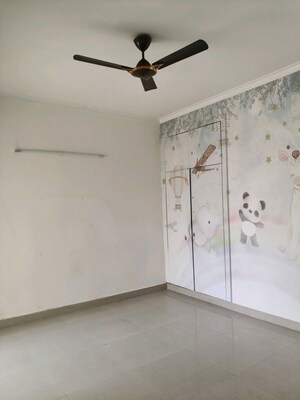 Room in 3 BHK Apartment at Paramount Floraville, Sector 137 – for Sale