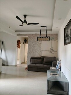 3 BHK Apartment For Sale in Paramount Floraville