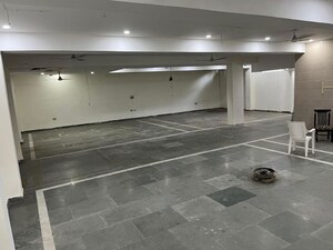 Parking in 1 BHK Apartment at Paras Tierea Premium Floor, Sector 137 – for Rent