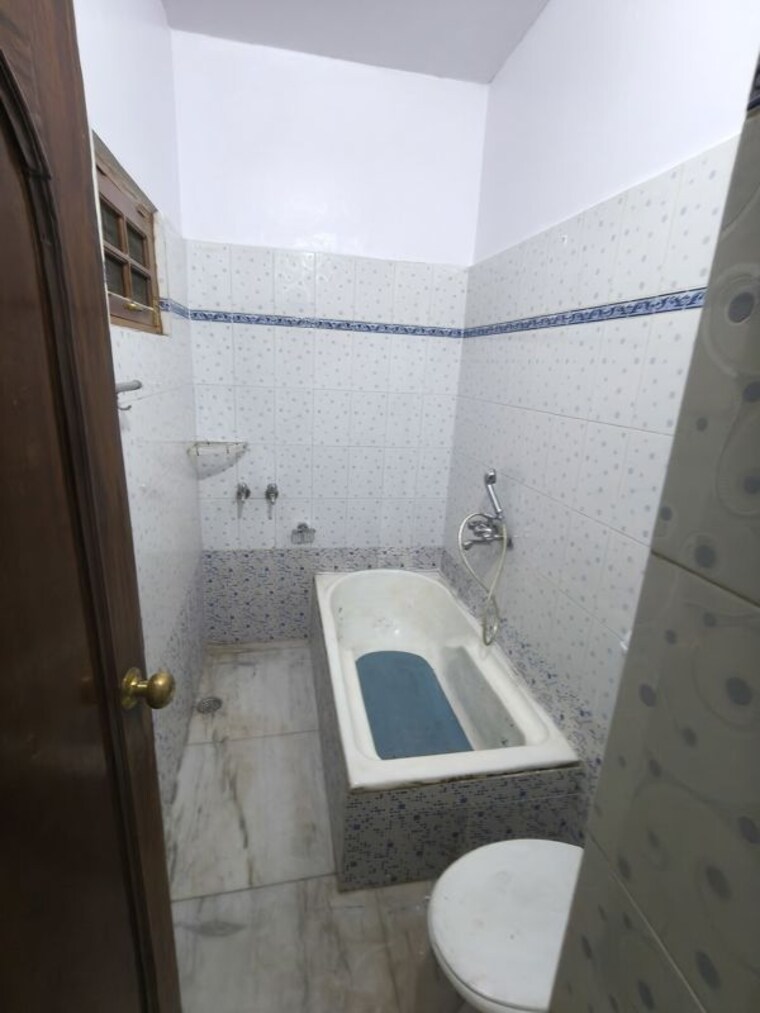 Bathroom, gomti nagar 2 Bedroom 1250 Sq.Ft. Independent House In Gomti Nagar Lucknow 10374714
