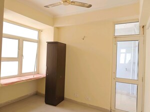 Room in 3 BHK Apartment at Supertech Ecociti, Sector 137 – for Sale