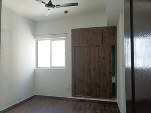Room in 3 BHK Apartment at Paras Tierea Studio Apartments, Sector 137 – for Sale