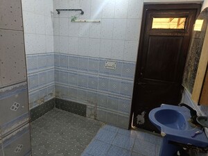 Bathroom in 1 RK Independent House at Sector 41 – for Rent