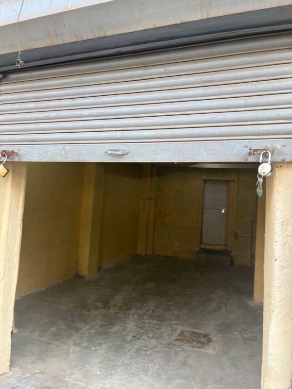 Retail Shop For Rent in Irani Building