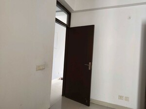 Room in 3 BHK Apartment at Purvanchal Royal Park, Sector 137 – for Sale