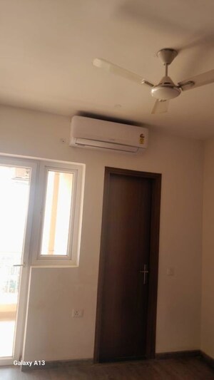 Room in 3 BHK Apartment at The Center Court Prime, Sector 88a – for Rent