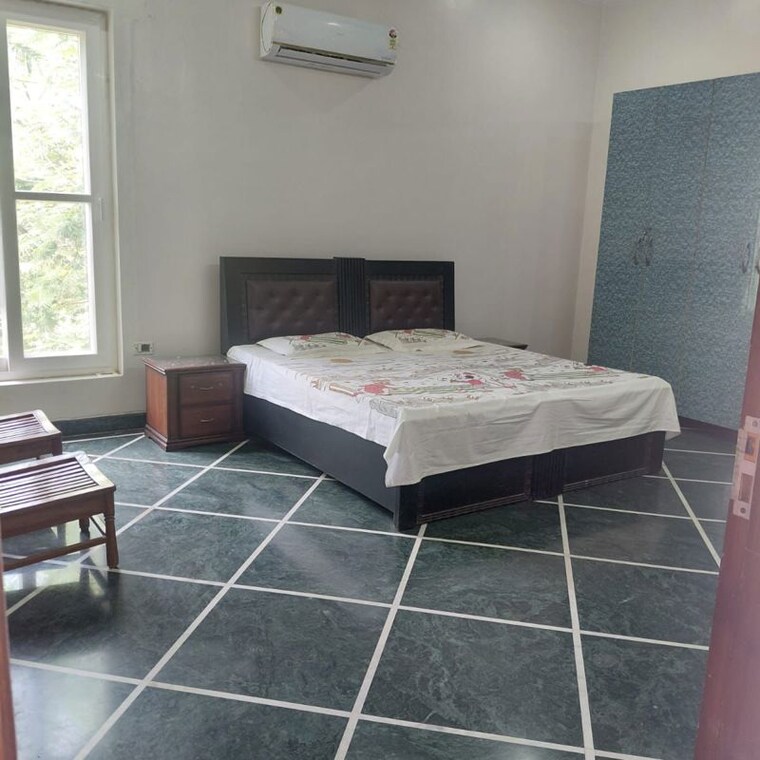 Bathroom, sector 15 ii 4 Bedroom 2458 Sq.Ft. Apartment In Sector 15 ii Gurgaon 10374740
