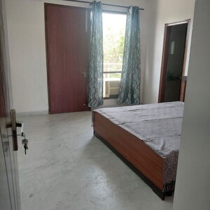 Room in 4 BHK Apartment at Sector 15 ii – for Rent