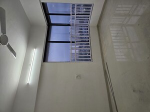 Room in 2 BHK Apartment at Crystal Armus, Chembur – for Rent