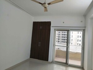 Room in 3 BHK Apartment at Purvanchal Royal Park, Sector 137 – for Sale