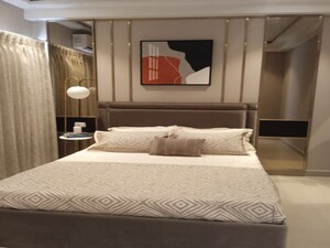 Bedroom in 4 BHK Builder Floor at BPTP Amstoria, Sector 102 – for Sale