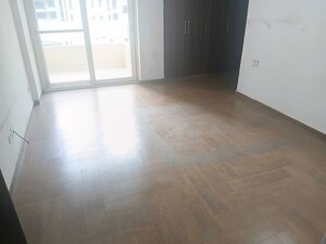 Room in 3 BHK Apartment at Purvanchal Royal Park, Sector 137 – for Sale