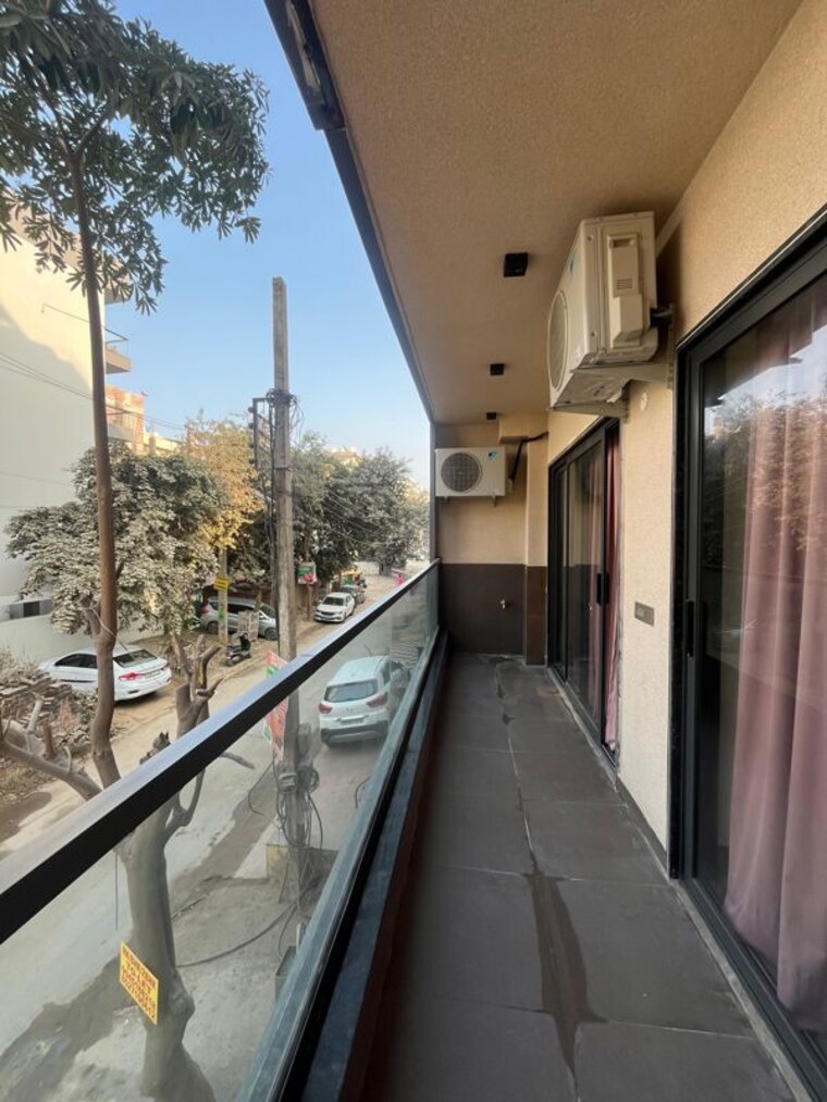 Balcony, vipul-square 1 RK 440 Sq.Ft. Builder Floor In Sushant Lok I Gurgaon 10374764