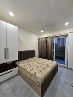 1 RkBuilder Floor For Rent in Sector 44