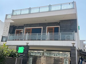 4 BHK Independent House For Rent in Sector 76