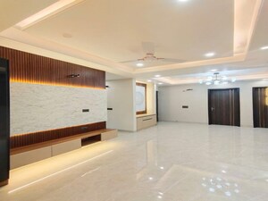 Living Room in 3 BHK Builder Floor at BPTP Green Oaks, Sector 70a – for Sale