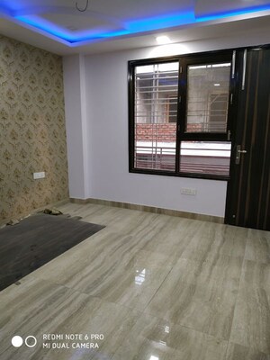 Room in 4 BHK Apartment at Pioneer Park Presidia, Sector 62 – for Sale