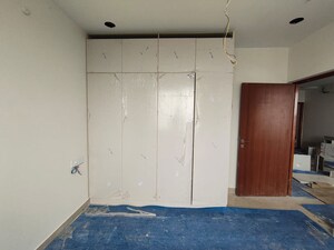 Room in 3 BHK Apartment at Aurobindo The Regent, Kondapur – for Rent