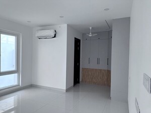 Room in 3 BHK Apartment at My Home Ankura, Tellapur – for Rent