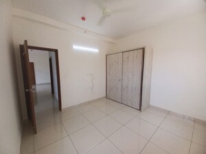 Room in 3 BHK Apartment at Prestige Finsbury Park Regent, Bagaluru – for Rent