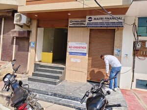 Parking in  Office Space at Gomti Nagar – for Rent