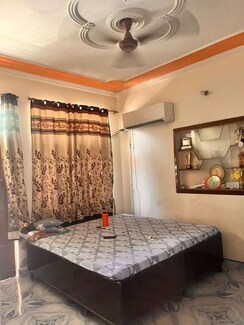 3 BHK + Pooja Room,Servant Room,Study Room,Extra Room,Basement,Store Room Apartment For Rent in Golf Gardenia