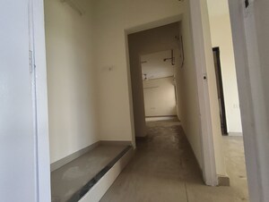 Room in 1.5 BHK Apartment at Indiabulls Greens, New Panvel – for Rent