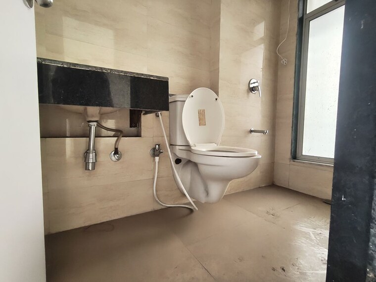 Bathroom, indiabulls-greens 1.5 Bedroom 550 Sq.Ft. Apartment In New Panvel Navi Mumbai 10374900