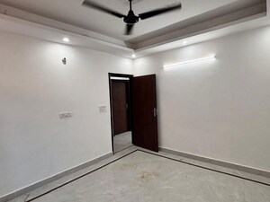 Room in 2 BHK Builder Floor at Chattarpur – for Rent
