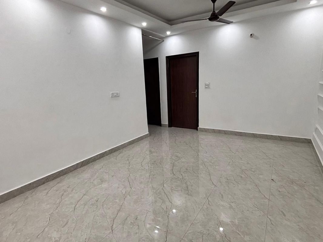 2 BHK Builder Floor For Rent in Chattarpur