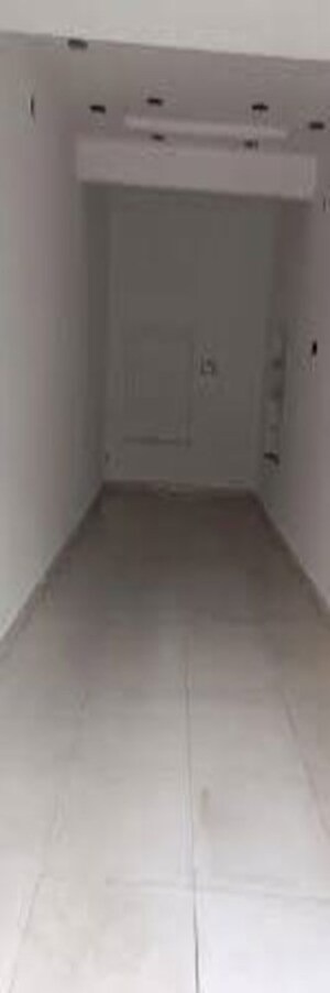  Showroom For Rent in Golpark