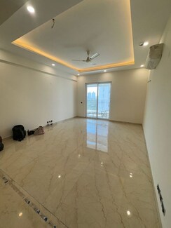4 BHK + Extra Room Apartment For Rent in 3C Lotus 300