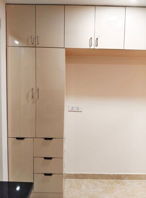Furnished Amenities in 3 BHK Apartment at Aurobindo Kohinoor, Serilingampally – for Rent